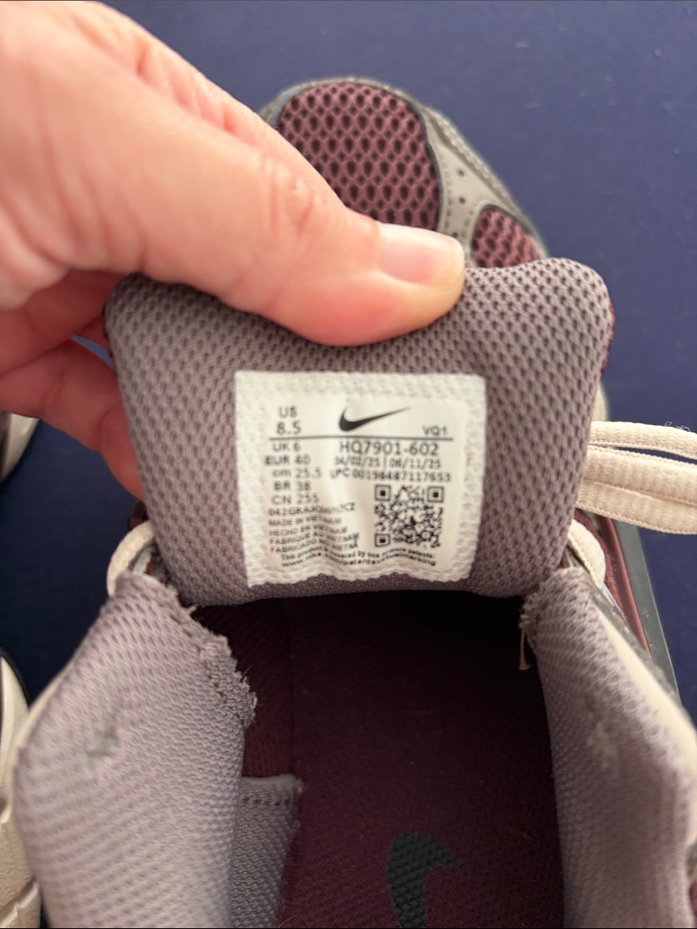 Nike V5 Running Sneakers in Burgundy and Beige - Picture 4 of 4